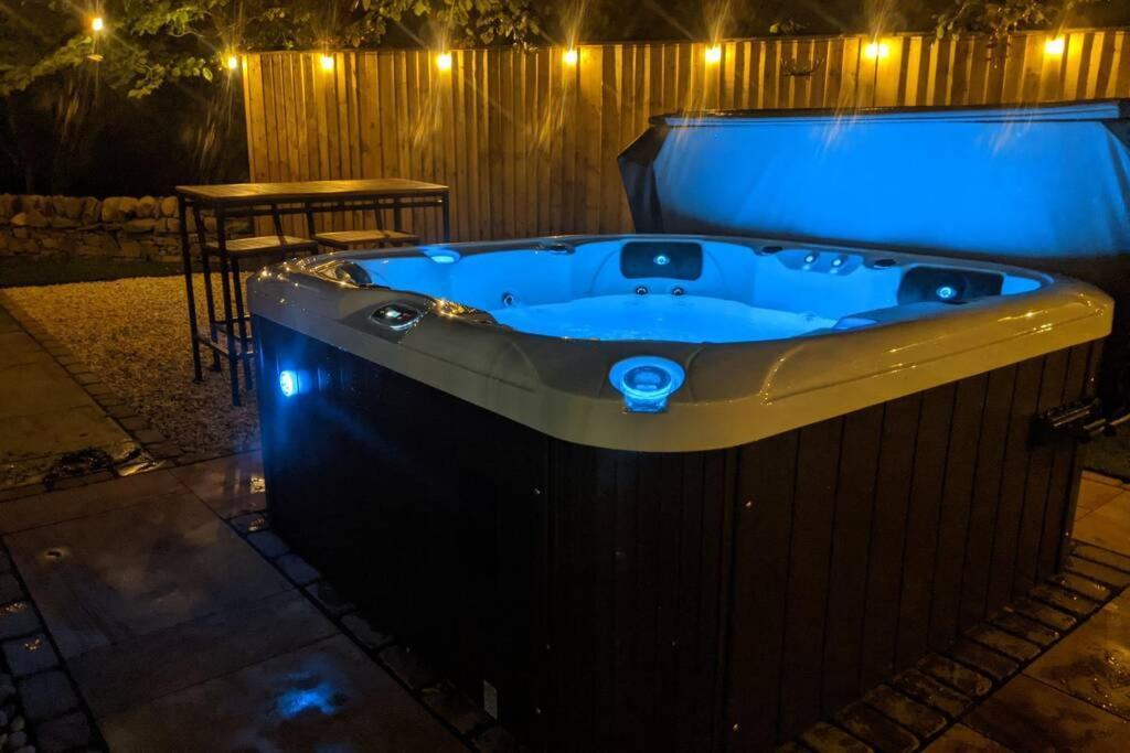 Tarff Church Sunday School. With Hot Tub And Sauna Twynholm Екстериор снимка